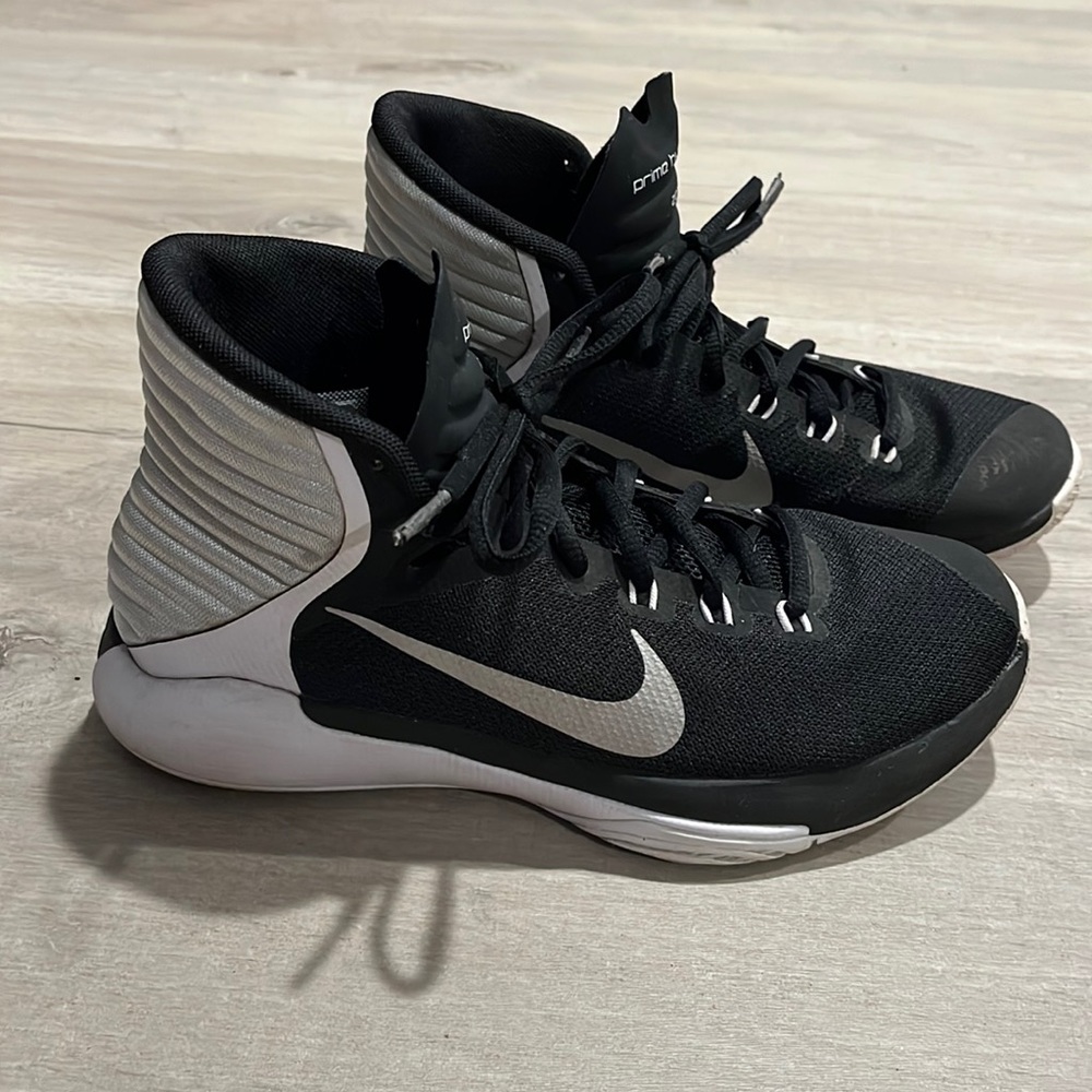 Nike Prime Hype DF 2016 basketball shoes size 6.5